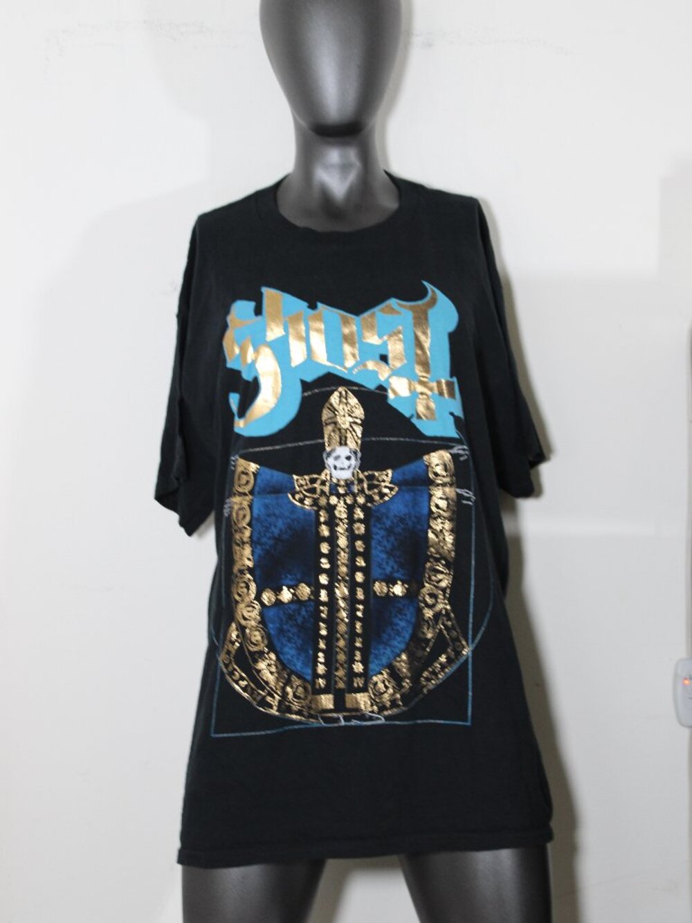 Ghost Band Papa Emeritus III Vitruvian Man Gold Foil Tee L